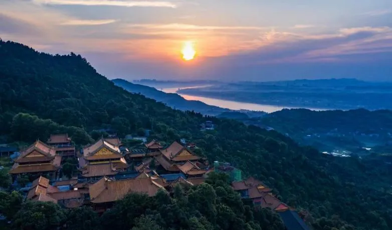 四川泸州著名的旅游景点——方山