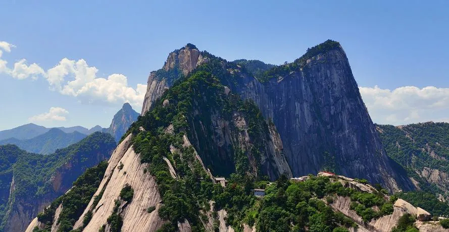 渭南著名的旅游景点——华山