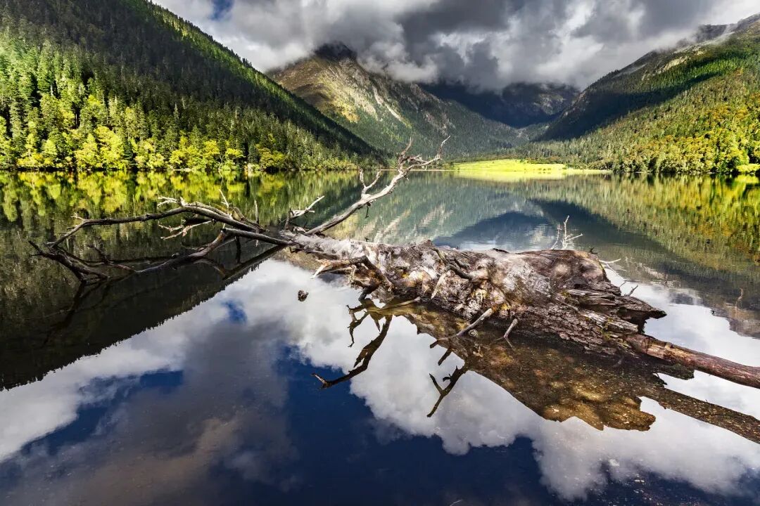 跟着电影去旅行《飞驰人生3》带火的九龙县实用旅游攻略啦