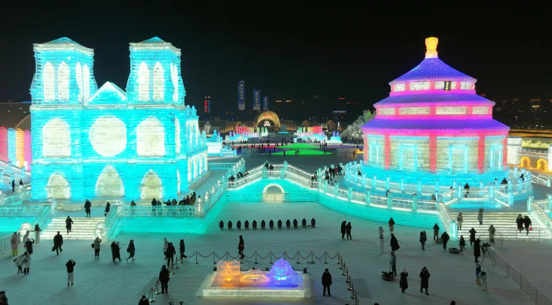 大批俄罗斯人“霸占”哈尔滨街头,打着旅游的幌子,不拍索菲亚教堂不去冰雪大世界,到底被啥迷住了?