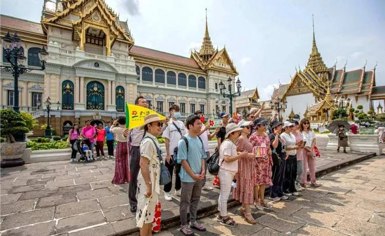 大量泰国游客涌入青岛,打着旅游的幌子,不逛八大关,不吃辣炒蛤蜊,为什么?