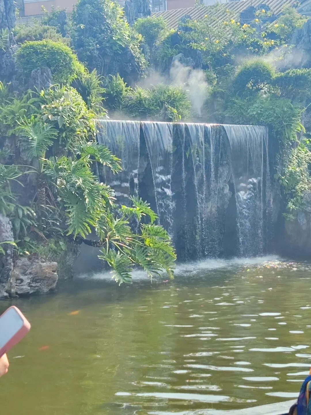 被自己蠢哭了:竟然想在节假日里去景点找幽静