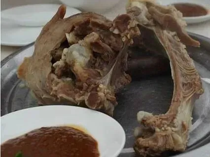 旅游攻略丨锡林浩特寻味指南:草原风味全收录,这几道必吃!