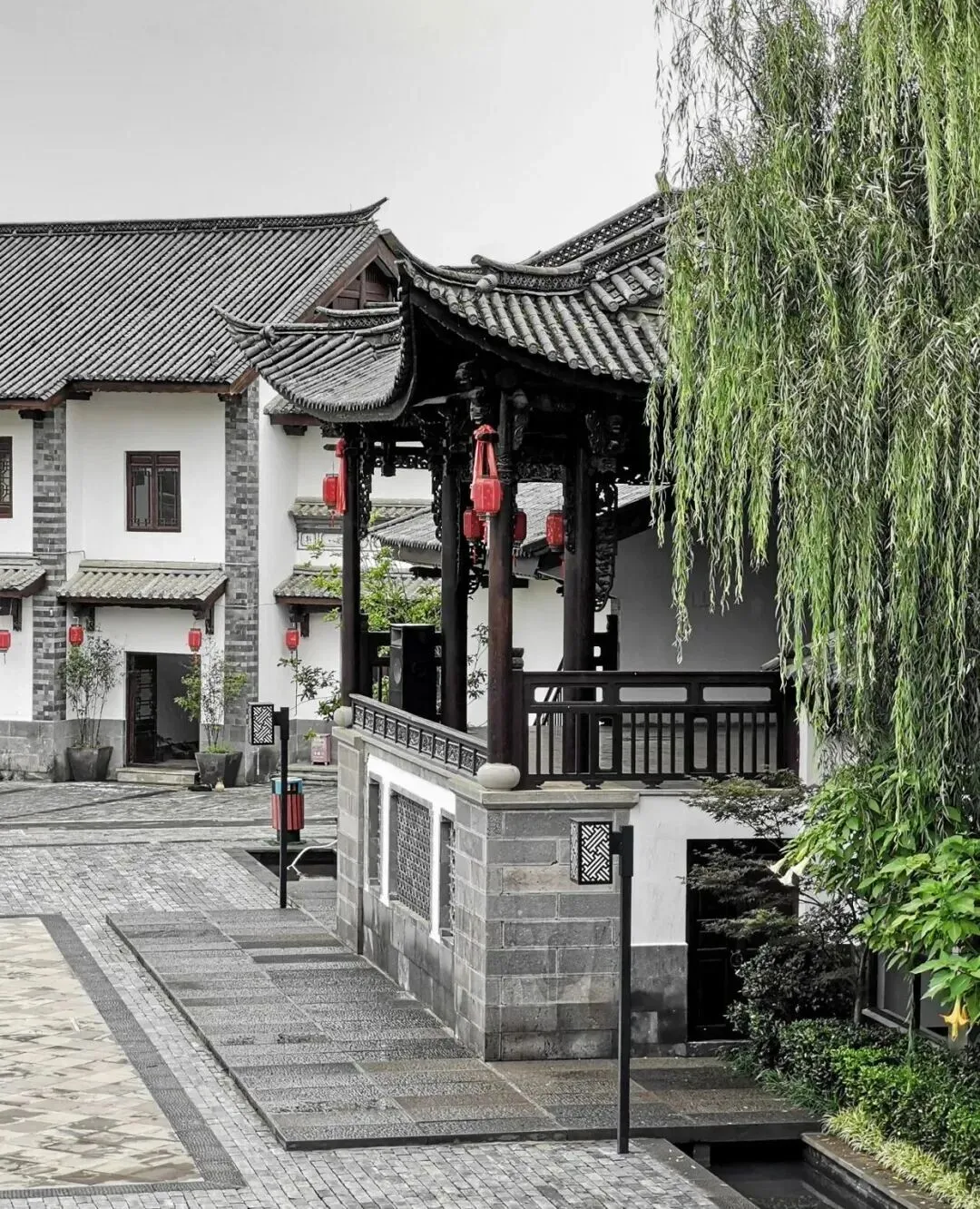 避开拥挤景区,这10个高性价比春游小镇,别提有多惬意