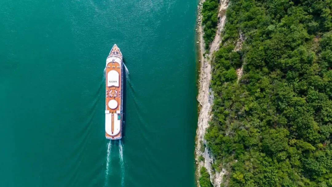 谁懂啊!三峡豪华游轮沿途 5 大景点,每一处都美到失语