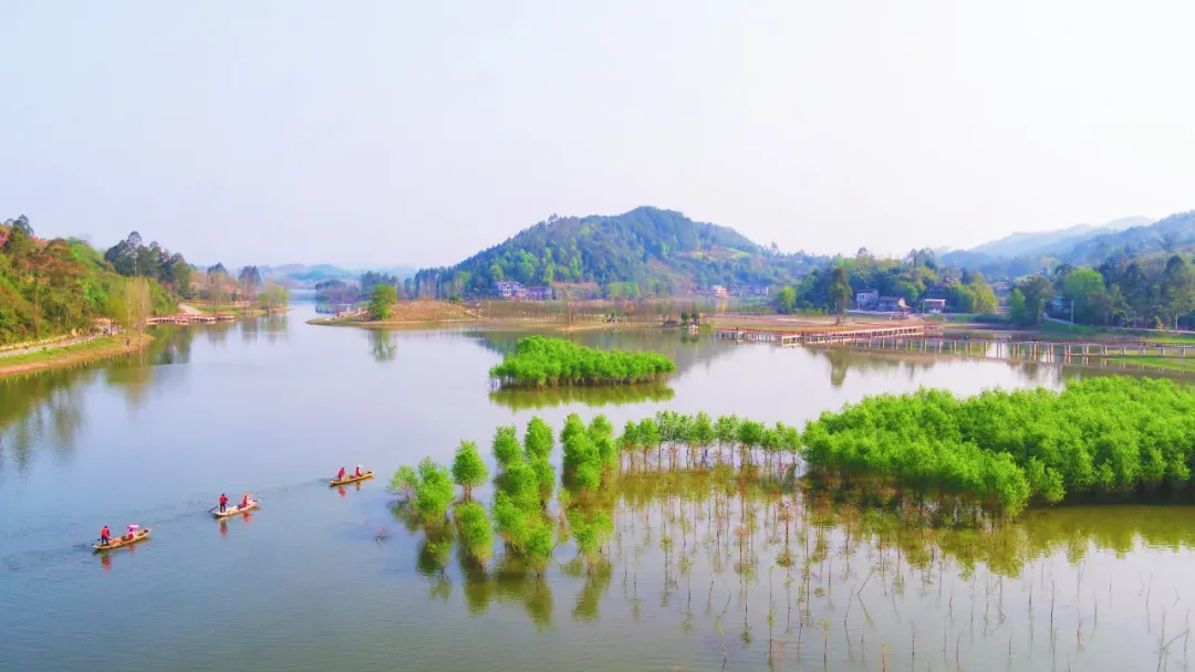 邻水让水湖周边旅游攻略发布 湖光茶香一站式解锁出行新选择
