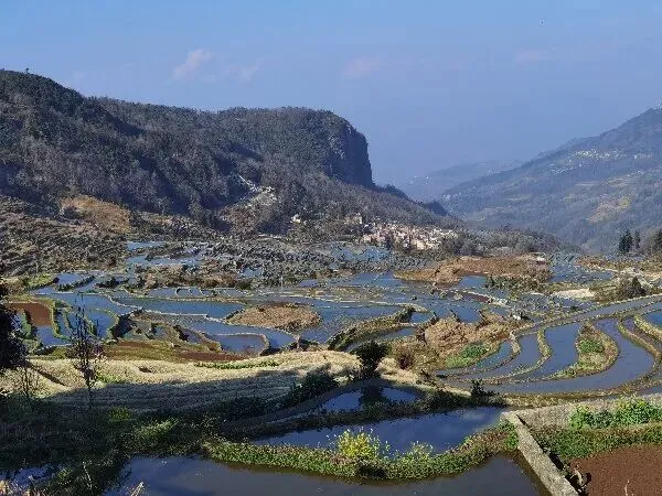 新能源车出游指南:老司机的10个实用建议