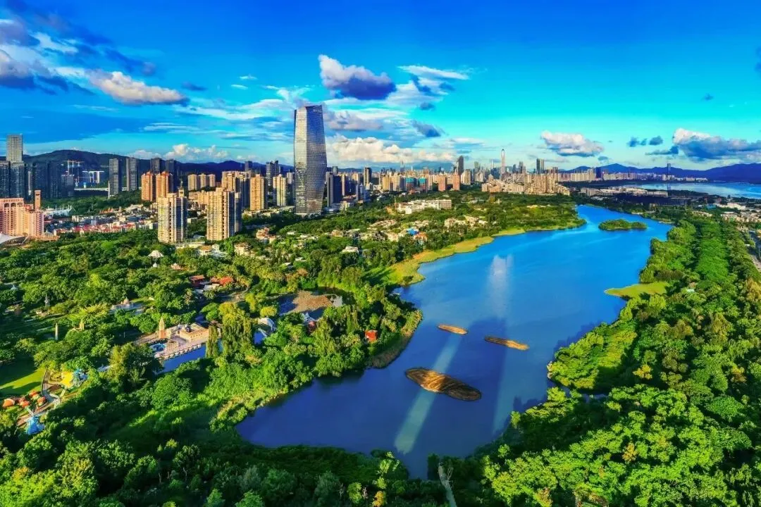 深圳人自己的“环球旅行”!华侨城1日玩透攻略:4大主题公园+艺术街区+滨海夜生活全指南