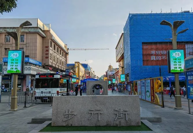 谁说旅行必须做攻略?在银川街头随意Citywalk,才是打开春天的正确方式