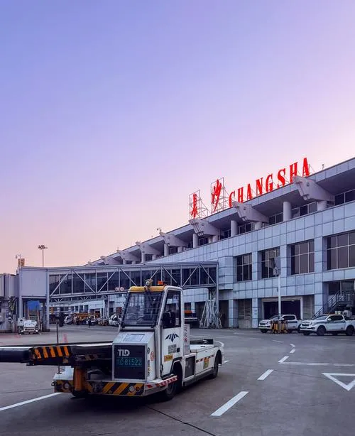 长沙保姆级旅游攻略!交通-住宿-路线-美食,一篇全搞定