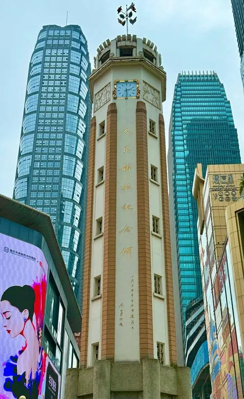 谁说旅行必须做攻略?在重庆街头随意Citywalk,才是打开春天的正确方式