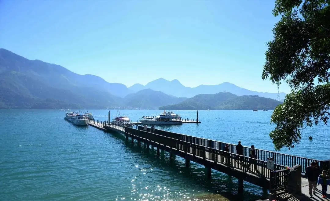 台湾十大必玩景点全攻略:从日月潭到垦丁,一篇玩转宝岛精华