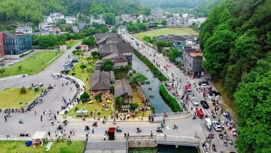 到瓷一游!4月,景德镇鉴瓷旅游攻略收好~