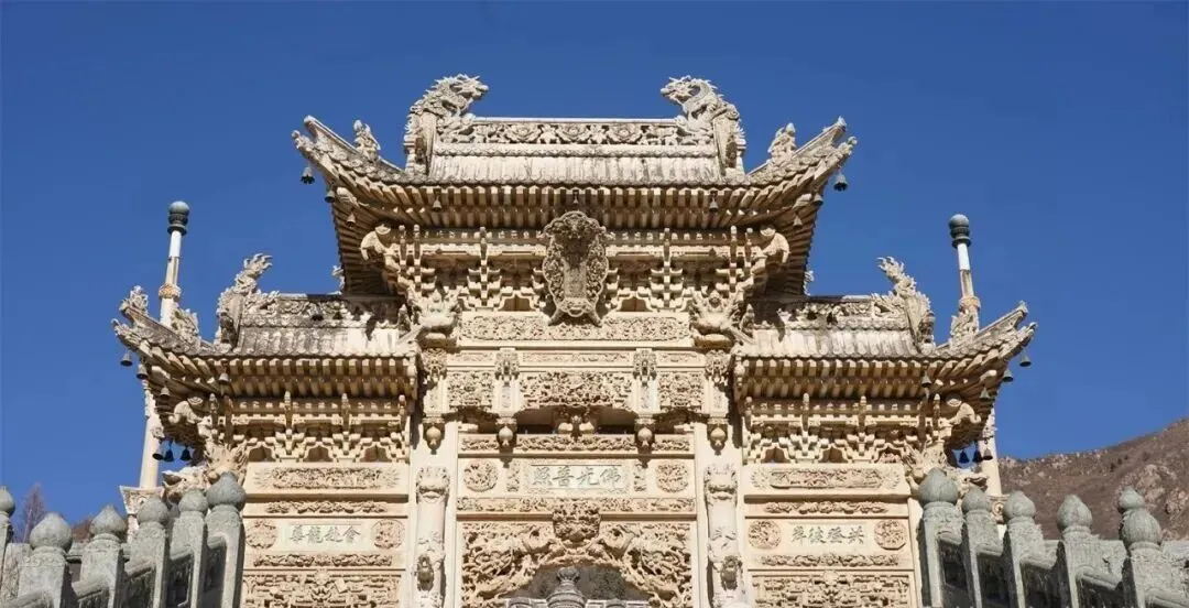 五台山旅游攻略丨龙泉寺的“石雕三宝”