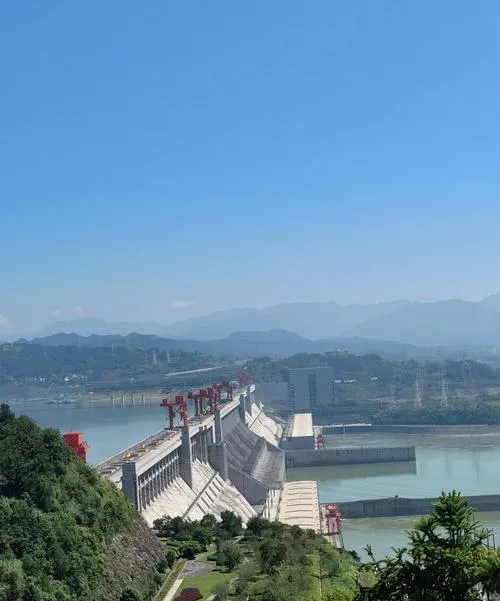 攻略 国内小城,老外扎堆?三峡大坝保姆级旅行指南,一文看懂景区玩法与行程规划