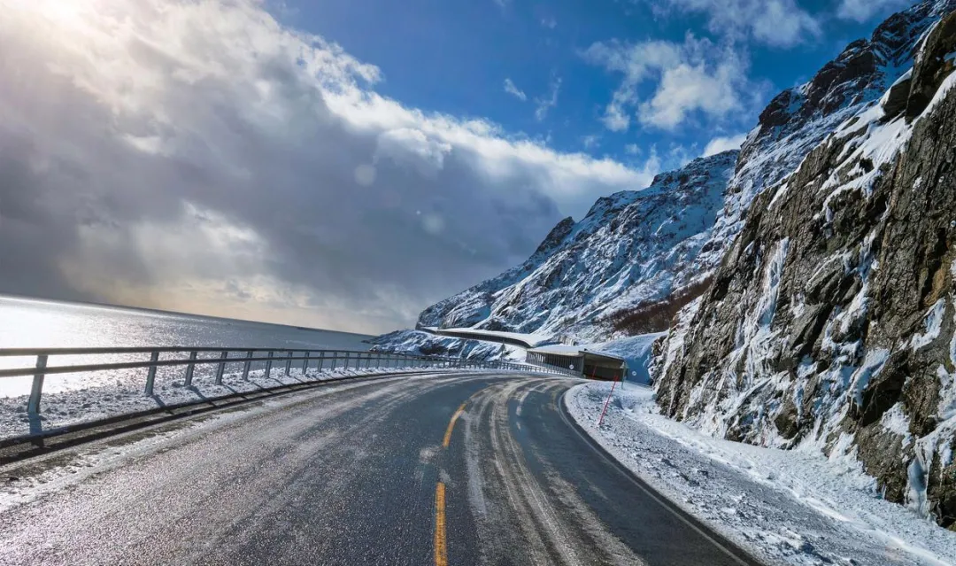 跟冬天最配的自驾路线,沿途雪景童话,错过再等一年!