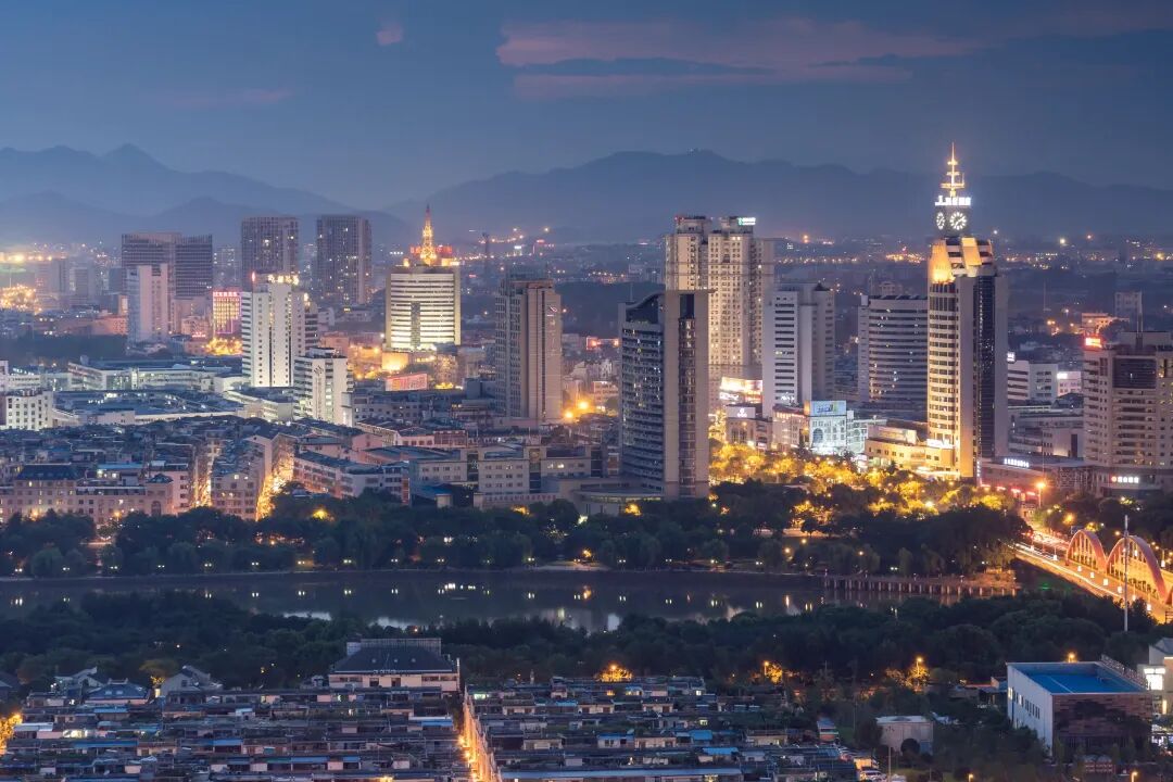 浙江金华义乌旅游攻略:买全球,卖全球,玩转'世界超市'!一座被小商品遮蔽的'江南文艺复兴之城.