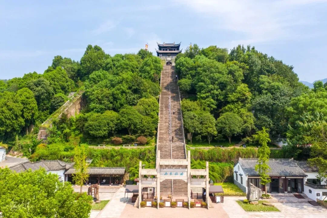 台州临海旅游攻略:千年台州府,自在临海城.100元吃遍紫阳街,撑到扶墙走.