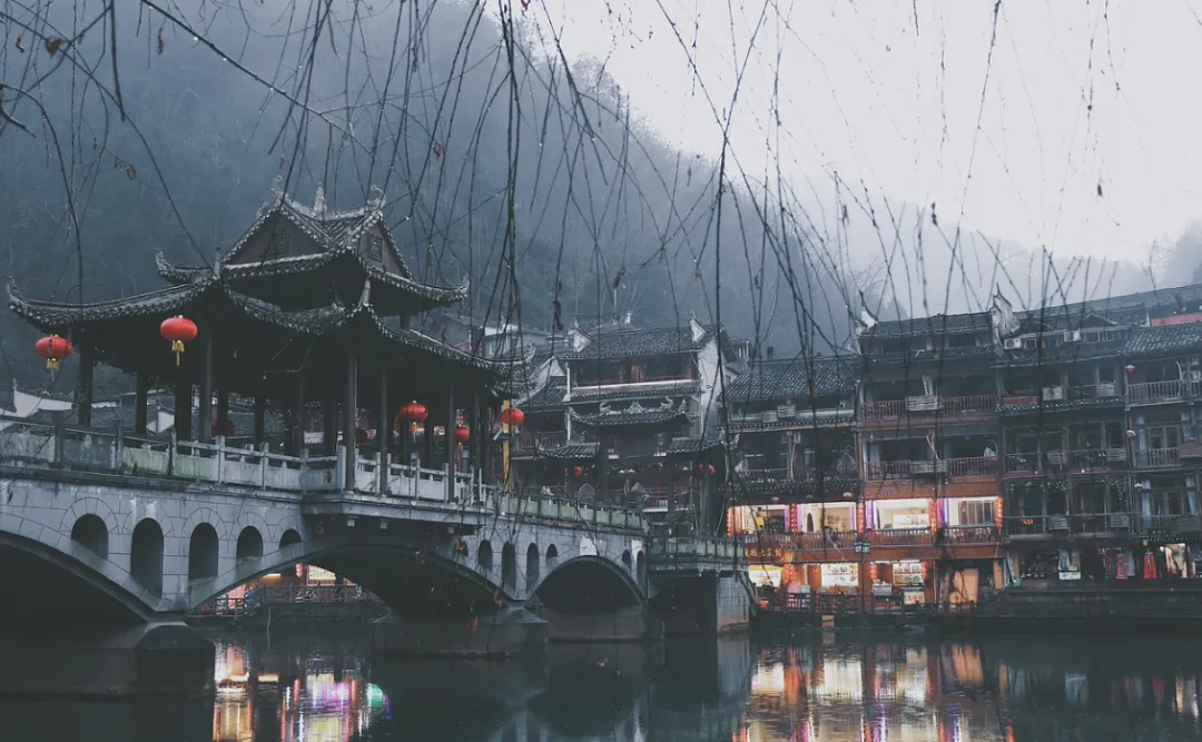 推荐一个挺好用的旅游攻略AI--点点AI