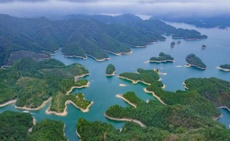 千岛湖免票攻略|4 个时段 17 家景区全免费,省钱玩到爽