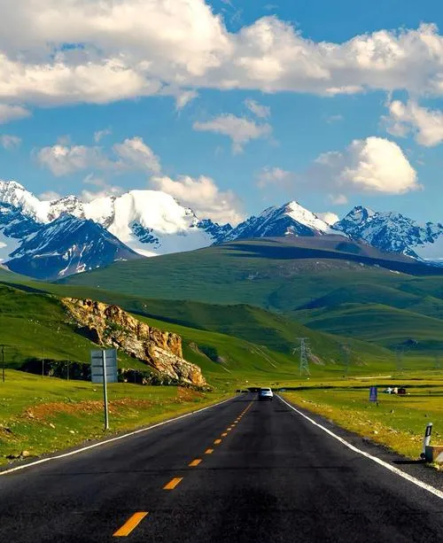 新疆路书全攻略大全,自驾路线、住宿、里程明细