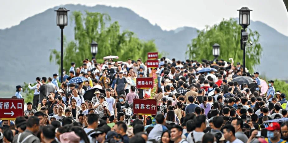 五一旅游必看:交通住宿避坑+省钱全指南