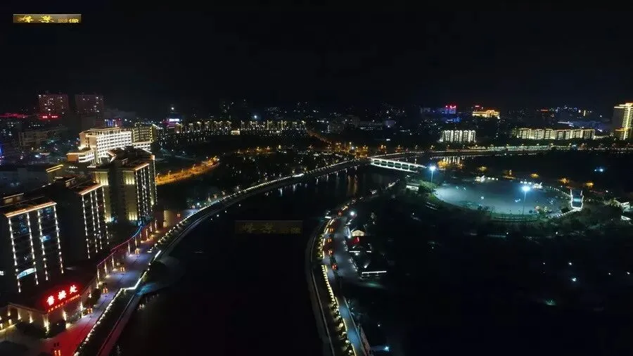 大家好,我叫白沙!这有一本我家的旅游手册↓↓↓