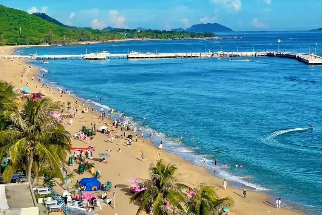 4月亲子出行必备带父母,三亚旅游全攻略解锁必去旅游胜地