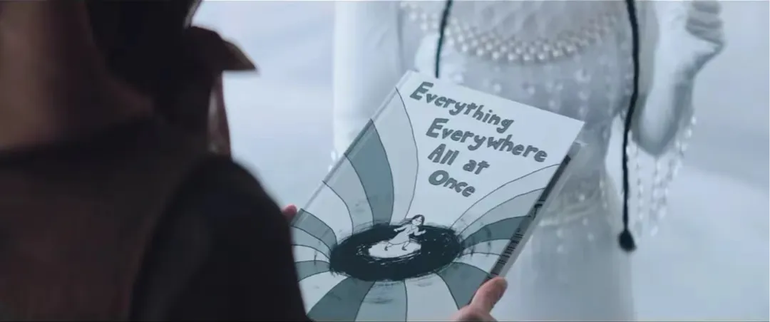 平 行 宇 宙 旅 行 指 南