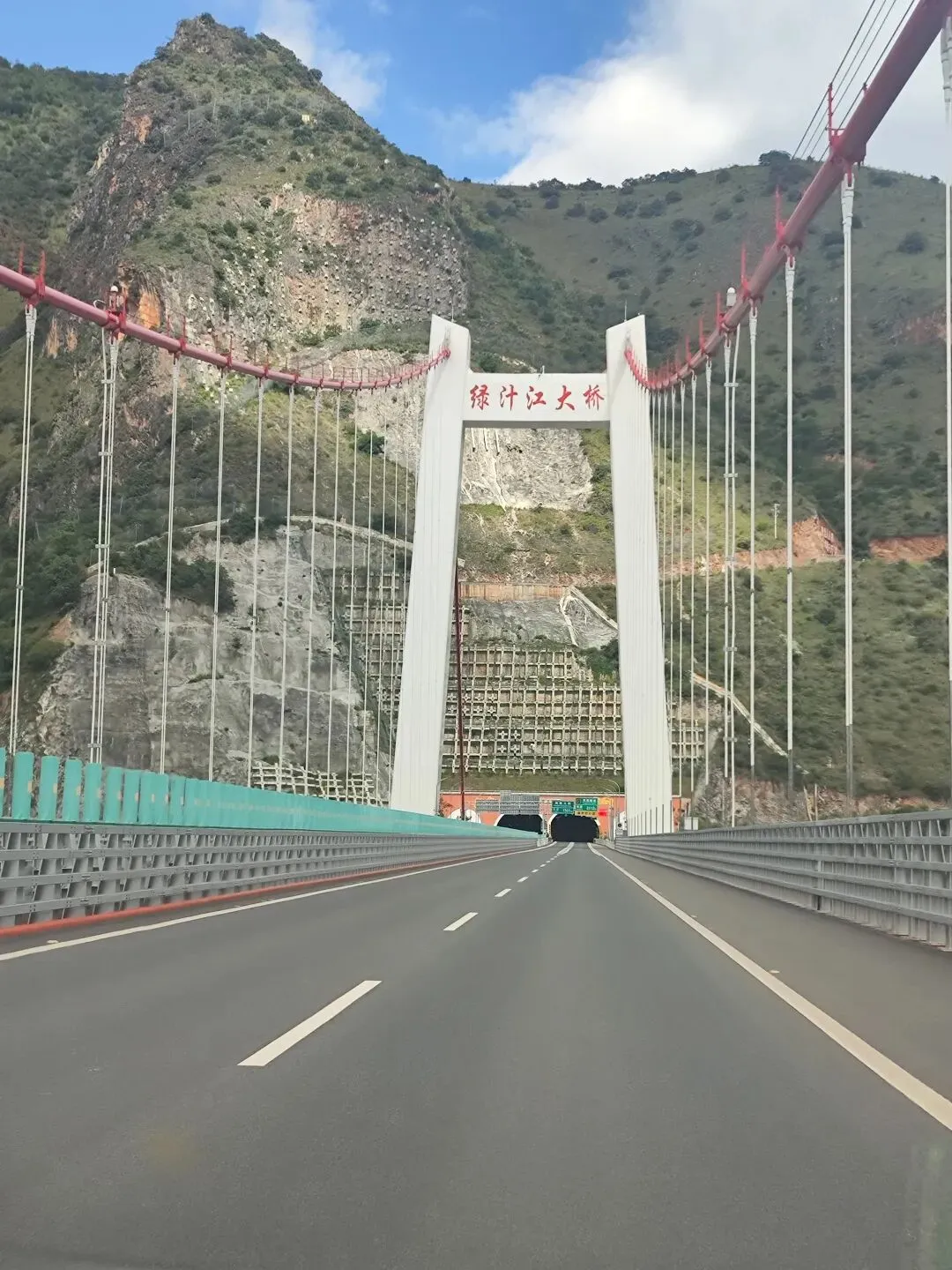 一秒穿越回80年代,绿汁小镇.反向旅游攻略