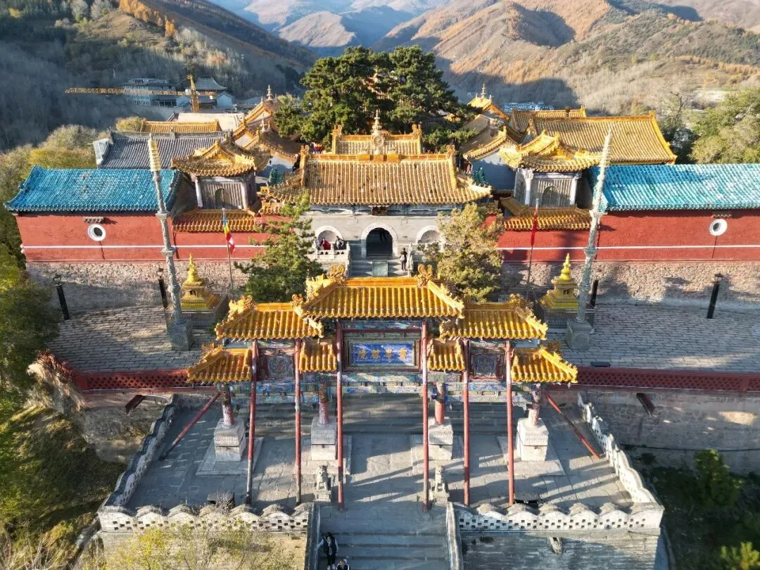 五台山旅游攻略丨五台山拜佛朝圣最不能错过的6座寺庙!