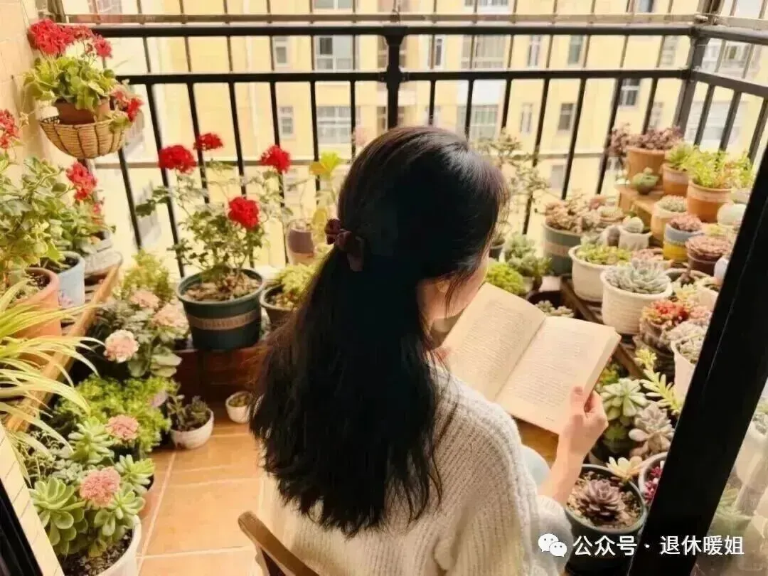 58 岁退休后旅游攻略:避开五一假期高峰,去这 3 个地方,人少景美舒心,第3个我真想住下来