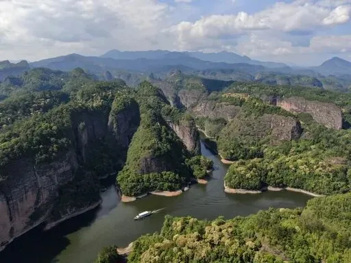 福建泰宁:水上丹霞秘境 3 日避世攻略,遗失的旅游好去处.