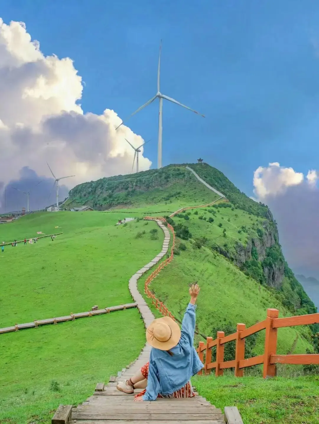 六盘水 | 旅游攻略:中国凉都低调炸街!夏日均温19℃!美食比贵阳上头、风景比阿勒泰近!