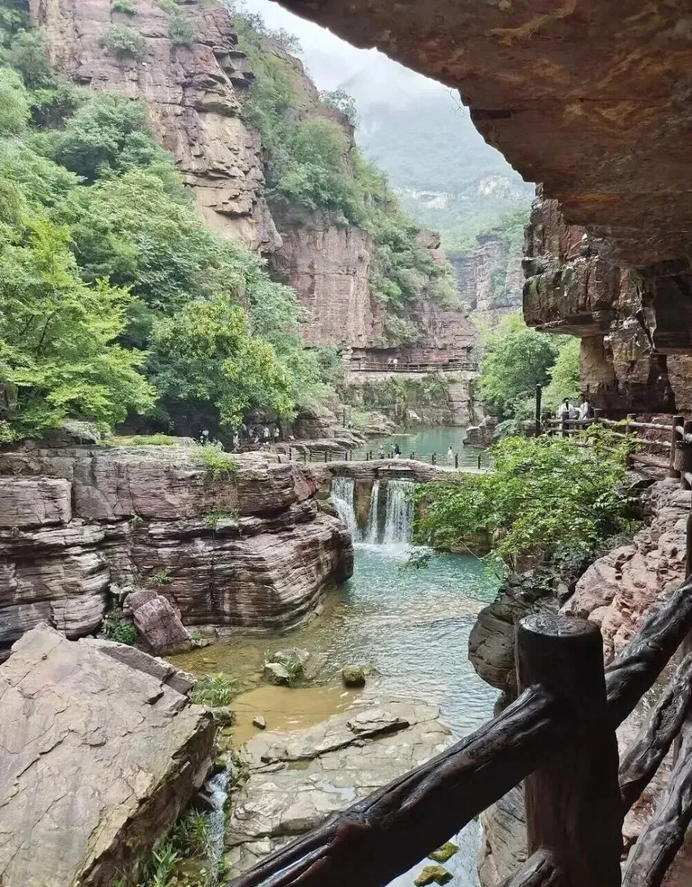 长葛鸿雁旅游 || 亲子线路之水墨香山|山水溪瀑+萌宠乐园,赏河南＂小九寨＂山水秘境!「溱洧古城」一日畅游,轻松遛娃!