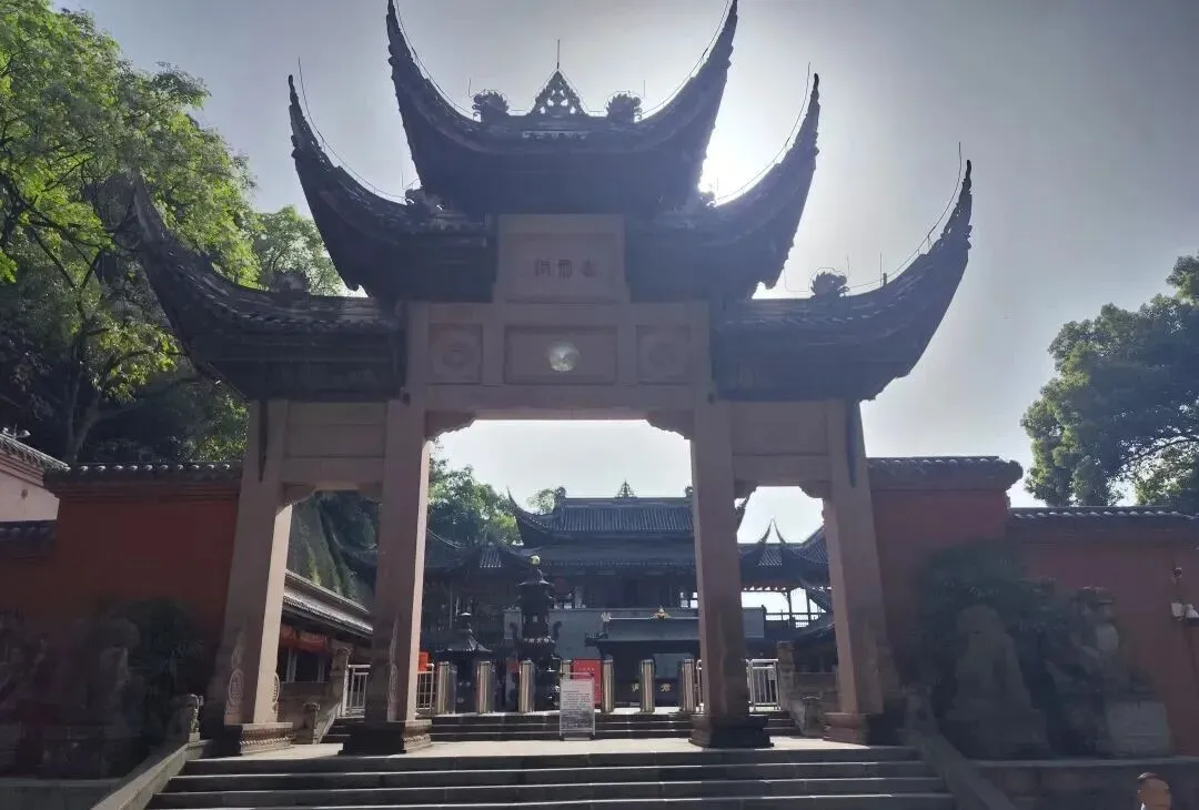 旅游打卡推荐—老君洞道观:俯视全重庆(附线路攻略)