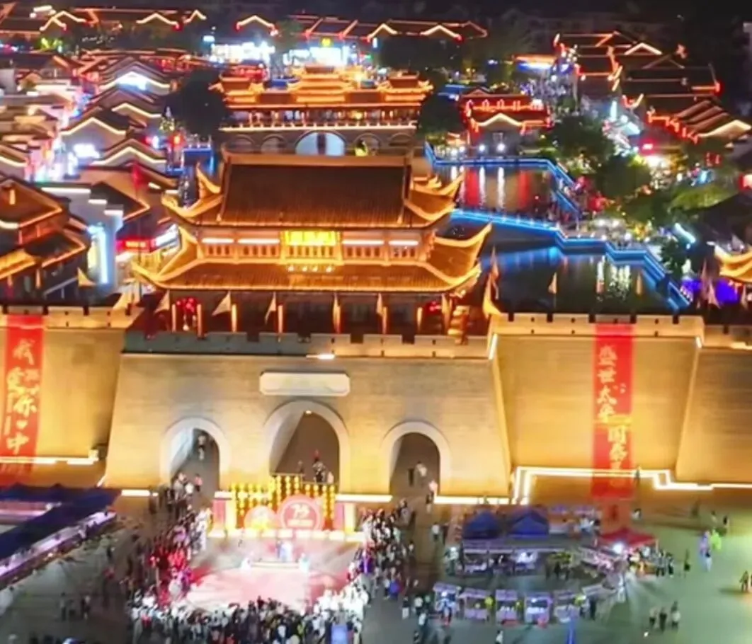 五一反向旅行攻略!去广西崇左这座南方的“小西安”,看非遗打铁花,人均500玩到扶墙出!