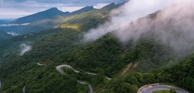 6-8月最美10大旅游线路,带着一家老少,走进《国家地理》封面图!