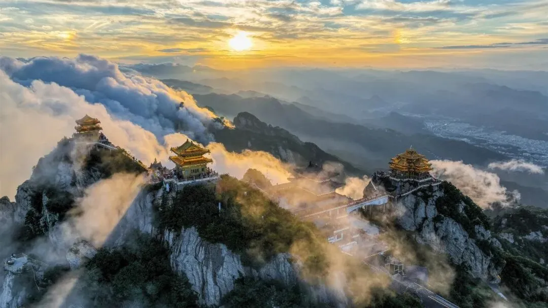 五一假期 娜就去旅行 | 出游老君山,这篇保姆级攻略请提前码住!