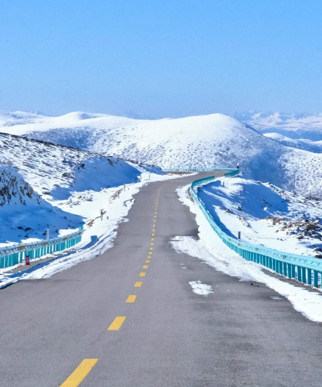 自驾圈悄悄走红宝典!百幅路线规划,全国各地免费美景随心走