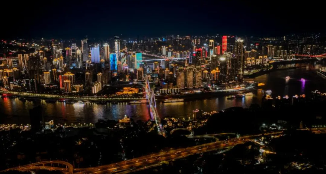 2026重庆旅游保姆级攻略(吃住行+3天路线+避坑指南)