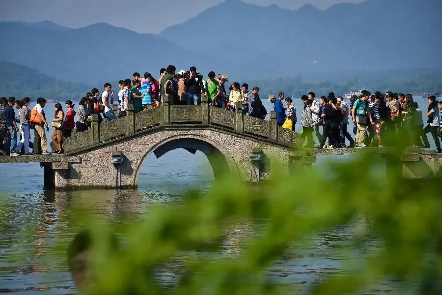 必看!2026年五一旅游报告:错峰拼假成主流,银发与家庭客群驱动品质升级