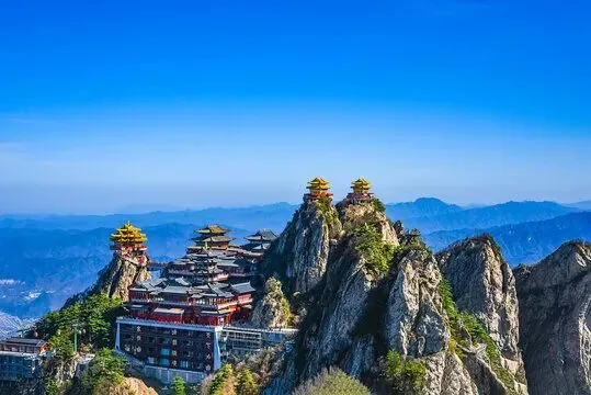 老君山旅行实用指南:走进人间仙境,看云海与金顶