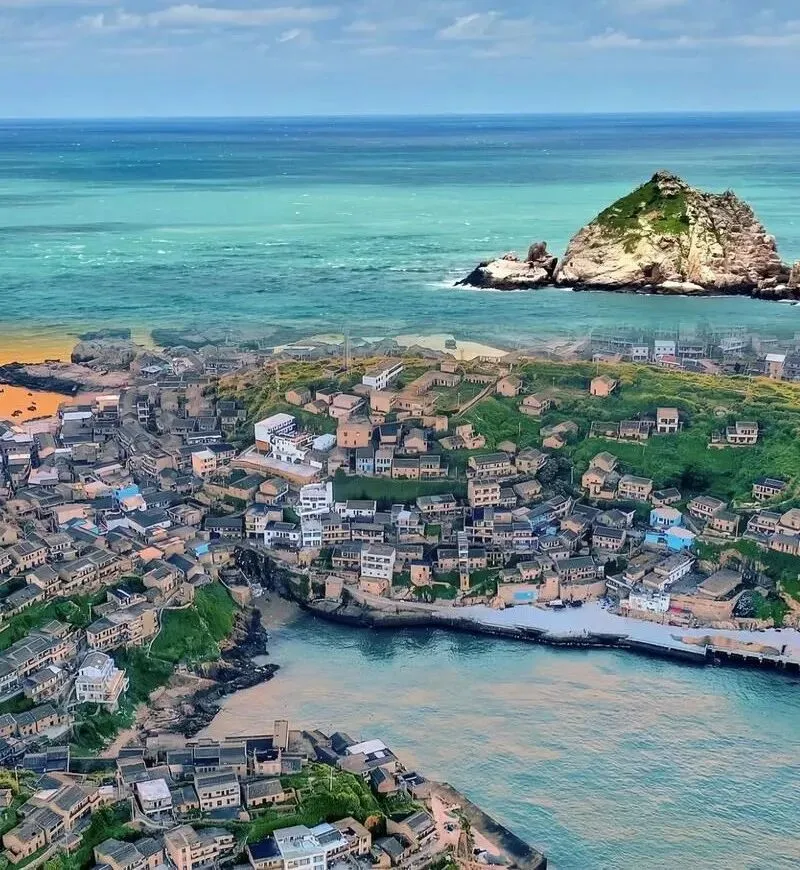 嵊泗列岛深度旅游攻略:从'绿野仙踪'无人村到远东第一灯塔,嵊泗的每一帧都是电影画面