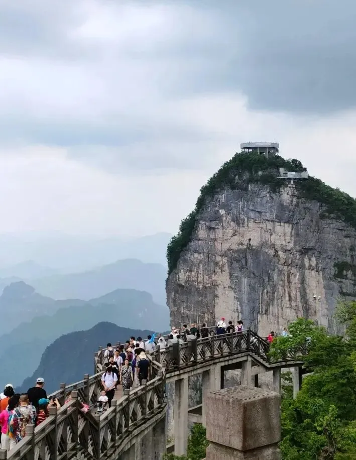 张家界4天3晚旅游|纯玩避坑攻略,全家出游轻松玩转湘西