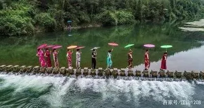 中国旅游全攻略湖南之最美山水——长潭岗