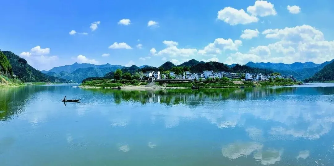 歙县新安江游玩攻略 | 住深渡农家舒心小院,尝手作枇杷膏,解锁山水间的烟火气