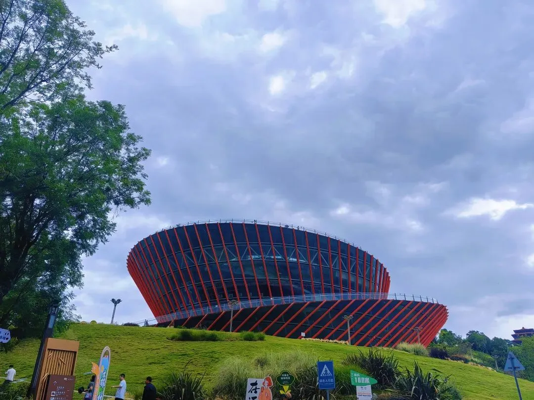 建议收藏!丹景台亲子游玩指南,玻璃栈道、丛林冒险岛一键解锁!