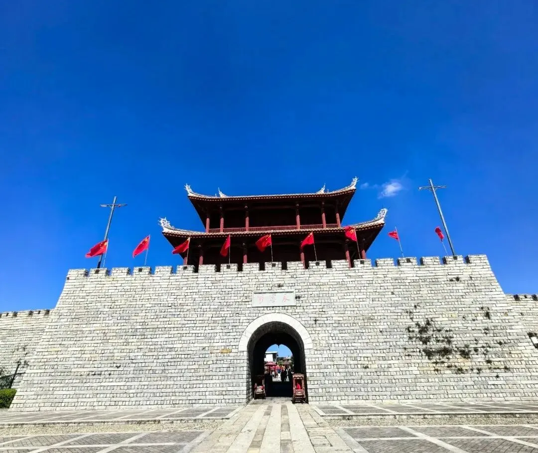 泉州石狮游玩攻略:在滨海古卫城与碧海金沙间,邂逅闽南最浪漫的夏天