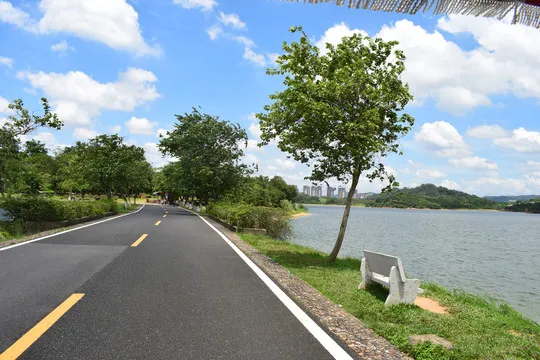 松山湖片区2天1夜旅游攻略|环湖骑行+明清古村+工业风打卡